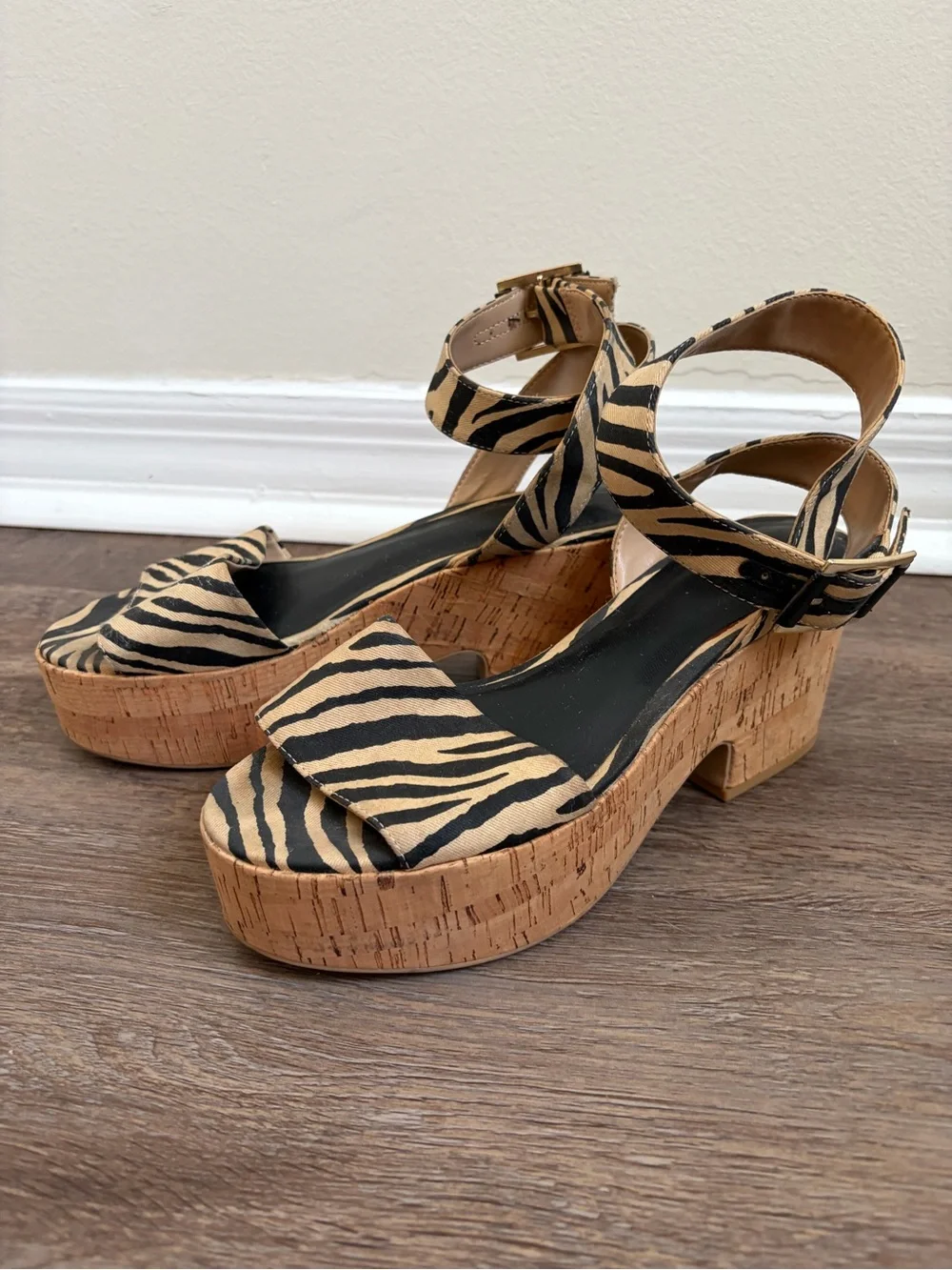 H&M Zebra Print Cork Platform Sandals Size 8 Y2K Coquette Safari Chunky Heels
